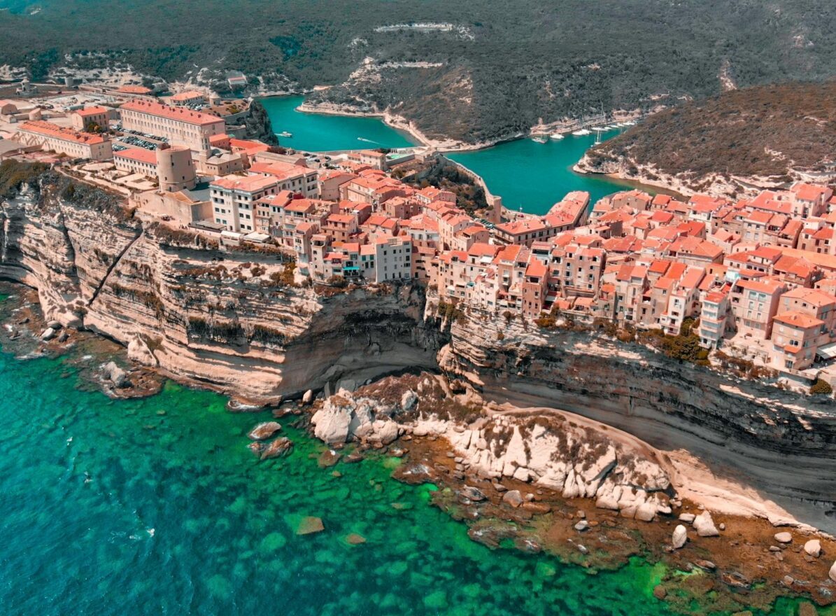 Bonifacio, location AEC Collection